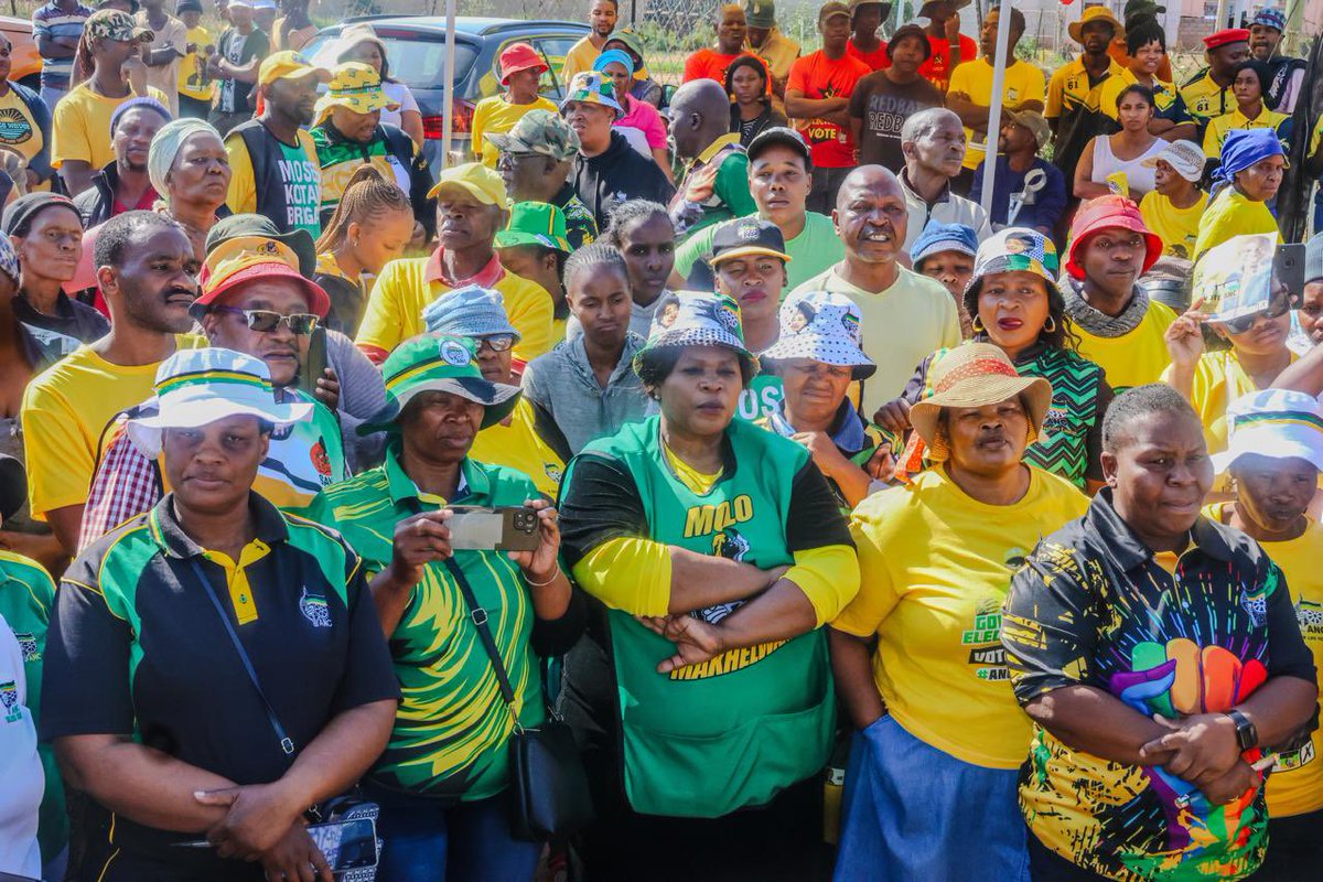 [IN PICTURES] Former Deputy President Cde Baleka Mbete interacted with the residents of Katlehong East, Zone 10 today, and spearheaded the Campaign Trail by garnering significant support for the ANC. 📍Zone 10 Katlehong East #LetsDoMoreTogether #VoteANC2024 ⚫️🟢🟡