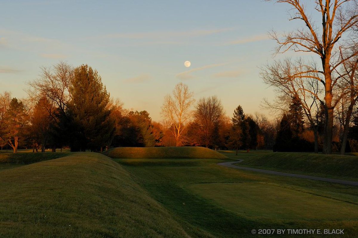 StephenMGavazzi's tweet image. Today is the day! Mounds and Memory Gathering 2024: Indigenous Sovereignty, Ceremonial Spaces, and Stories of the Mound Builders @OhioState celebrating @UNESCO #WorldHeritage status and scholarship surrounding these "monuments of the Ohio River Valley"