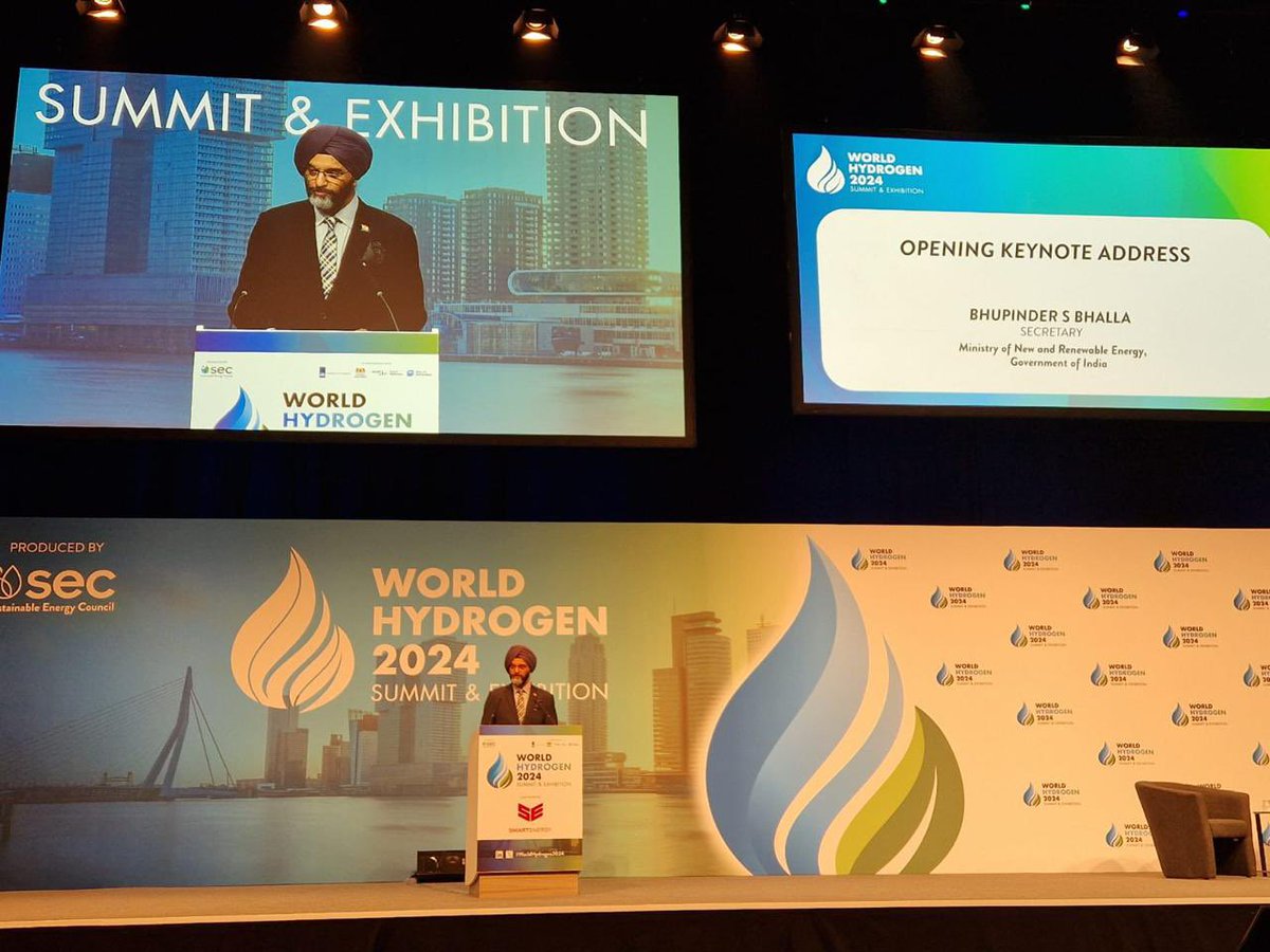 He further informed the audience that India has awarded tenders for setting up 412,000 tonnes of Green Hydrogen production capacity and 1,500 MW of electrolyzer manufacturing capacity. @IndinNederlands @RailMinIndia @IndiaDST @PetroleumMin @BPCLimited @PrinSciAdvGoI #IndiaWHS2024