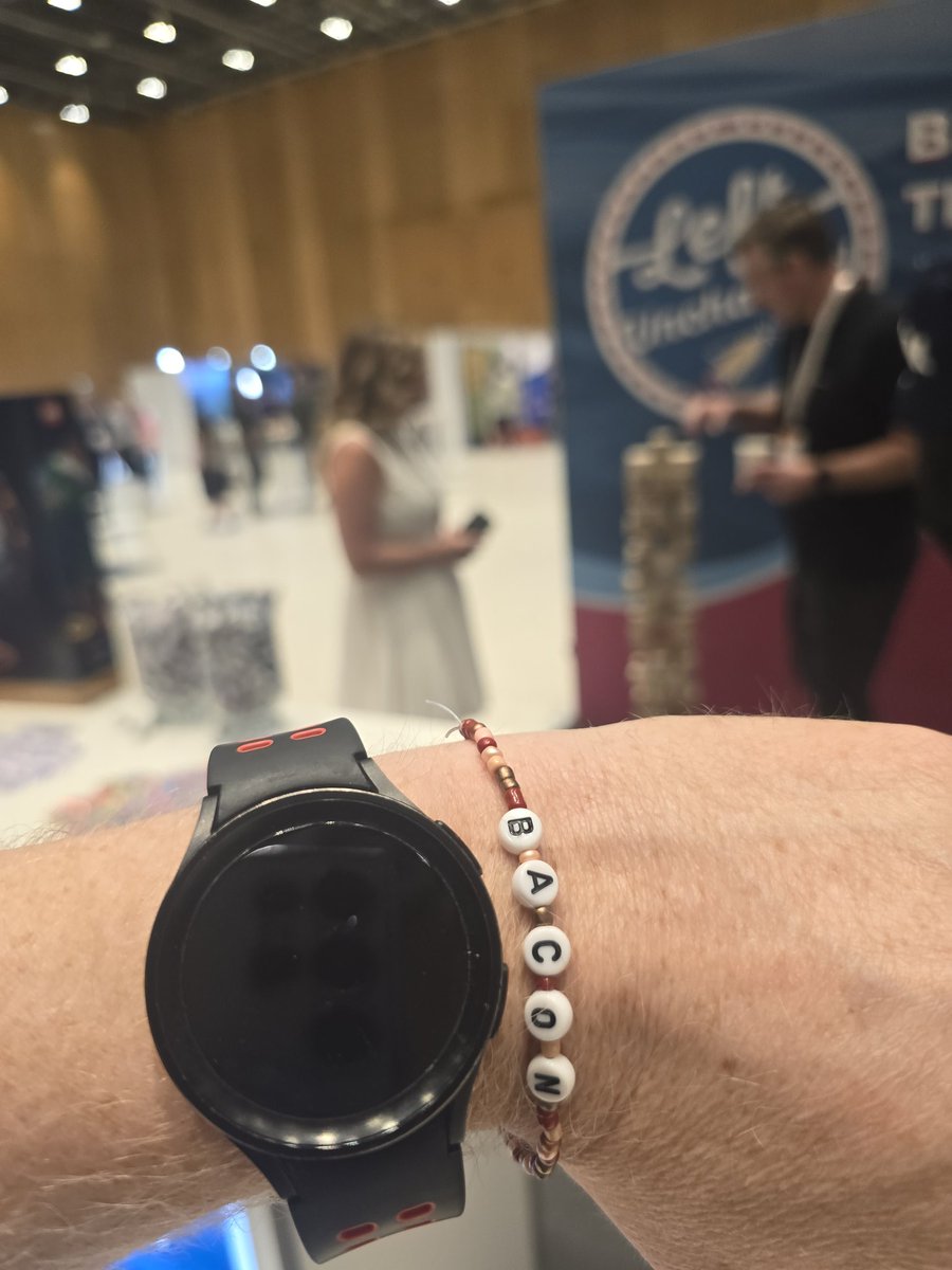 Thank you <a href="/LeftUncharted/">Left Uncharted</a> for the awesome #bacon bracelet at #collabsummit