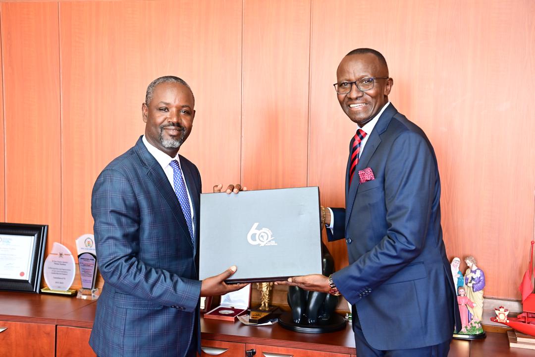 George Arodi, the CEO of Uganda Baati led his team to pay a courtesy visit to Rt Hon. @Thomas_Tayebwa , the Deputy Speaker of @Parliament_Ug, to confer with him about the company’s 60 years’ anniversary celebration and furthermore about policy formulations in the steel sector.