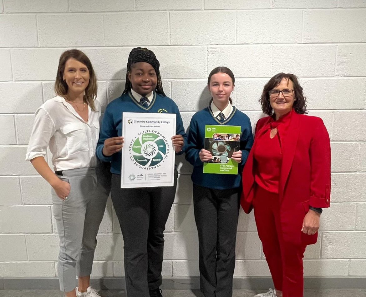 Student Ethos Ambassadors Vimbainashe Matare and Lauren Tobin, Rang Peadair with Anne O’ Donovan Cork ETB Ethos Coordinator and Nell Leahy GCC Ethos Coordinator at the launch of GCC’s SSE action plan on Ethos and Core Values. <a href="/CorkETB/">CorkETB🇮🇪🇪🇺</a> <a href="/ETBIreland/">ETBI</a>
