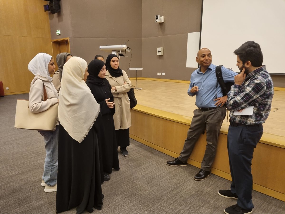 Prof. Mustaque Ahmed (from @GaTechCyber) concluded a visit to Computer Science dept. at Kuwait University. Dr. Ahmed gave two talks, one about Information Security and another about Computing Education. He also met with the dean of the Faculty of Science. Thanks Dr. Ahmed.