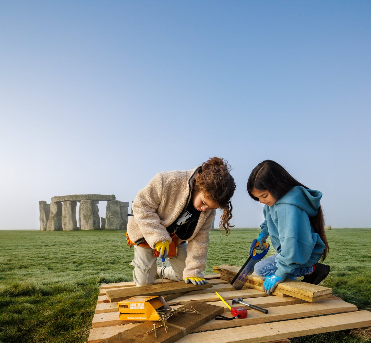 About 5,000 years ago, the builders of @EH_Stonehenge worked together to construct an incredible monument. This May, children and their adults are invited to design and build Playhenge – a one-of-a-kind adventure playground! 🤸 Find out more➡️greatwestway.co.uk/see-and-do/fes…