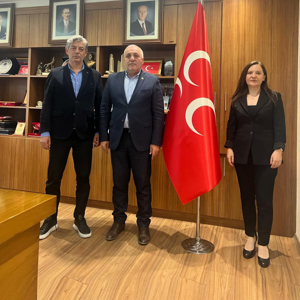 Türkgün Gazetemizin İdari Koordinatörü Sayın Bülend Kahraman Bey ve Yardımcısı Buket Bektaş Hanım İl Başkanımız Sayın Seyit Demirezen'i makamında ziyaret ettiler.