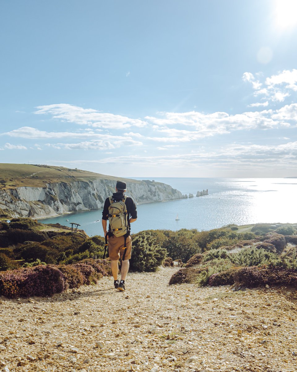 'Guided walks take participants in search of red squirrels, passing through bluebell woods, wading the shallows on a seagrass harvesting project and exploring the scenery of West Wight.'🥾 ℹ️@NatGeoUK: bit.ly/NatGeoUKWF 📌Headon Warren (@ntisleofwight) #IsleofWight #IOW