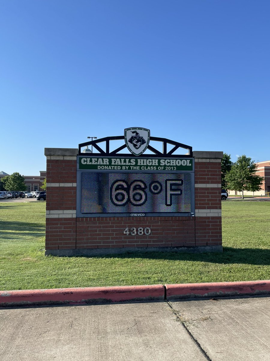 PRTYNTHABAKFLD's tweet image. Great start to the morning visiting with Coach Head of @ClearFallsFB!  Truly appreciate you allowing me to stop by this morning!
#GeauxPokes | #WeDAT