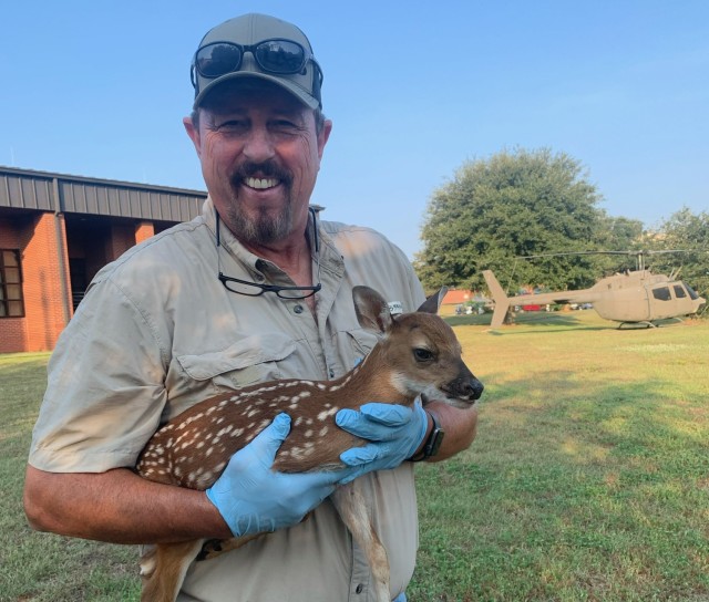 #DYK Fort Novosel's conservation efforts date back to 1964? Managing over 38k acres, they have implemented efforts to limit invasives like feral swine & coyotes, increasing native & at-risk species and improvement in the environment. #ArmyGreen
Learn More: spr.ly/6011dJIuF