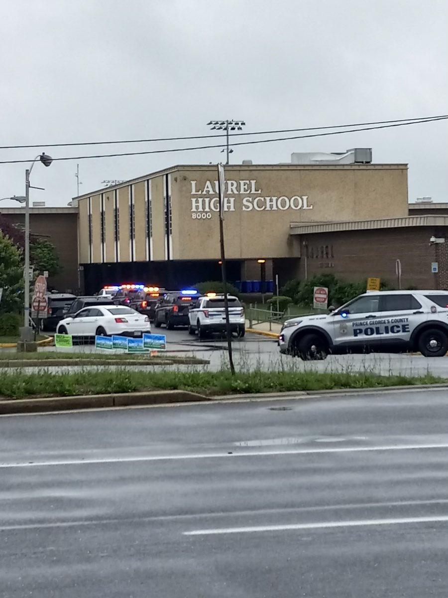 Developing🚨| A suspicious package threat is suspected, one parent tells me after speaking with teachers on the ground. @fox5dc working to confirm. #PrinceGeorgesCounty #MD