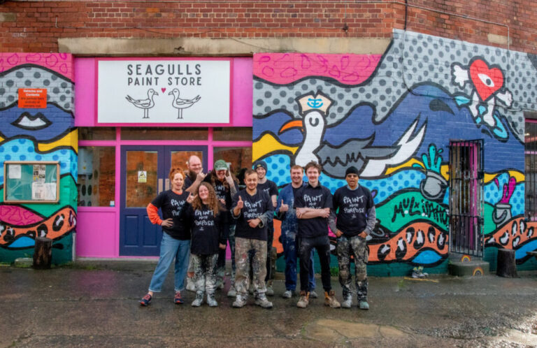 Whoop. @SeagullsPaint are brilliant, + they're just about to become even more brilliant, because they're moving to south #Leeds. If people can help them with the move this Saturday (18 May), that'd be grand. Full details at: southleedslife.com/seagulls-paint….