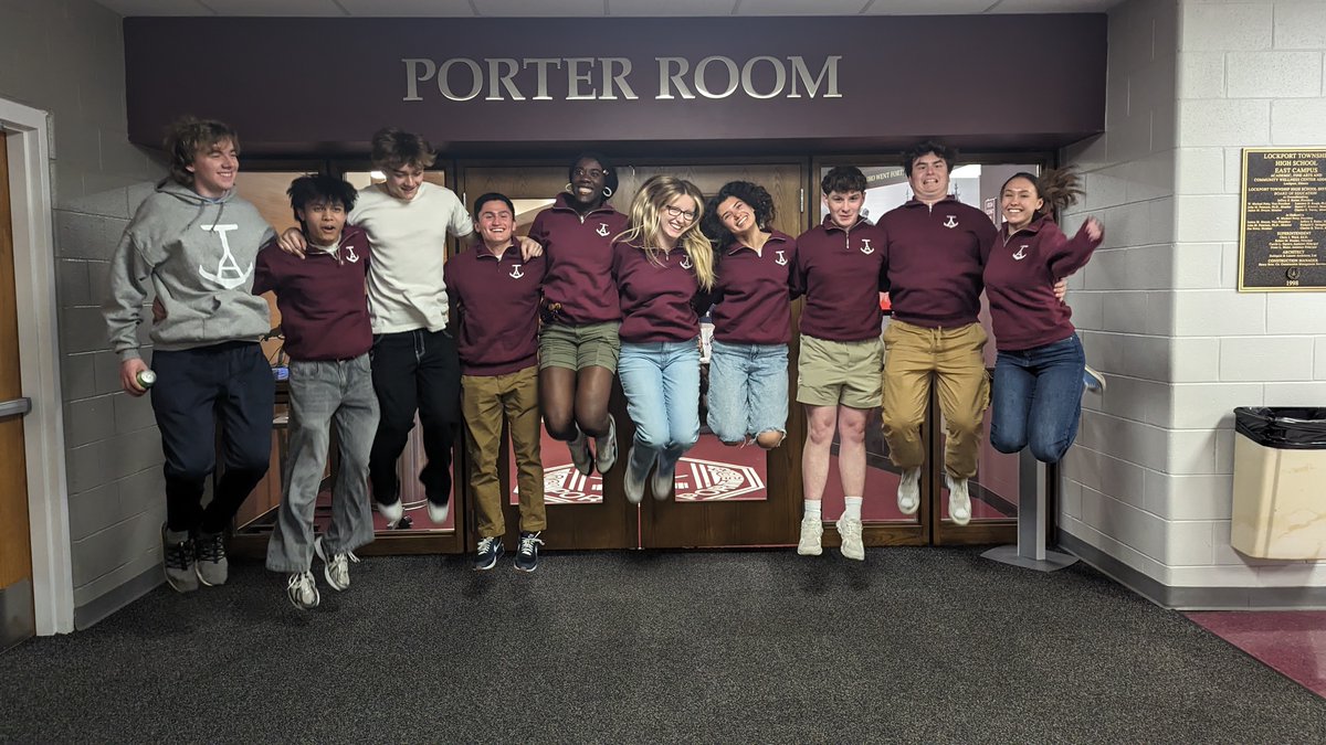 What a great evening celebrating the accomplishments of our #TACCrew with their families!  Can't believe another year is coming to a close.  We'll miss this crew!  <a href="/LockportHS205/">Lockport Township High School</a> <a href="/mduster/">Matt Dusterhoft</a> #edtech #porterpride