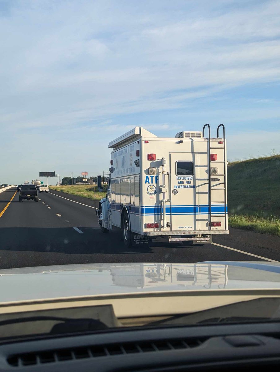 Spotted coming into town this morning on Highway 6. 

The ATF has confirmed the news we first broke yesterday.  Federal agents are now involved in the likely arson fire that destroyed the Krispy Kreme in College Station. 

📸: Travis Smith