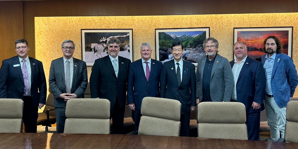 #CAJP met the Hon. Ito Shintaro, Minister of the Environment and Minister of State for Nuclear Emergency Preparedness, to discuss energy security, climate change, renewables, and Japan’s path to net zero