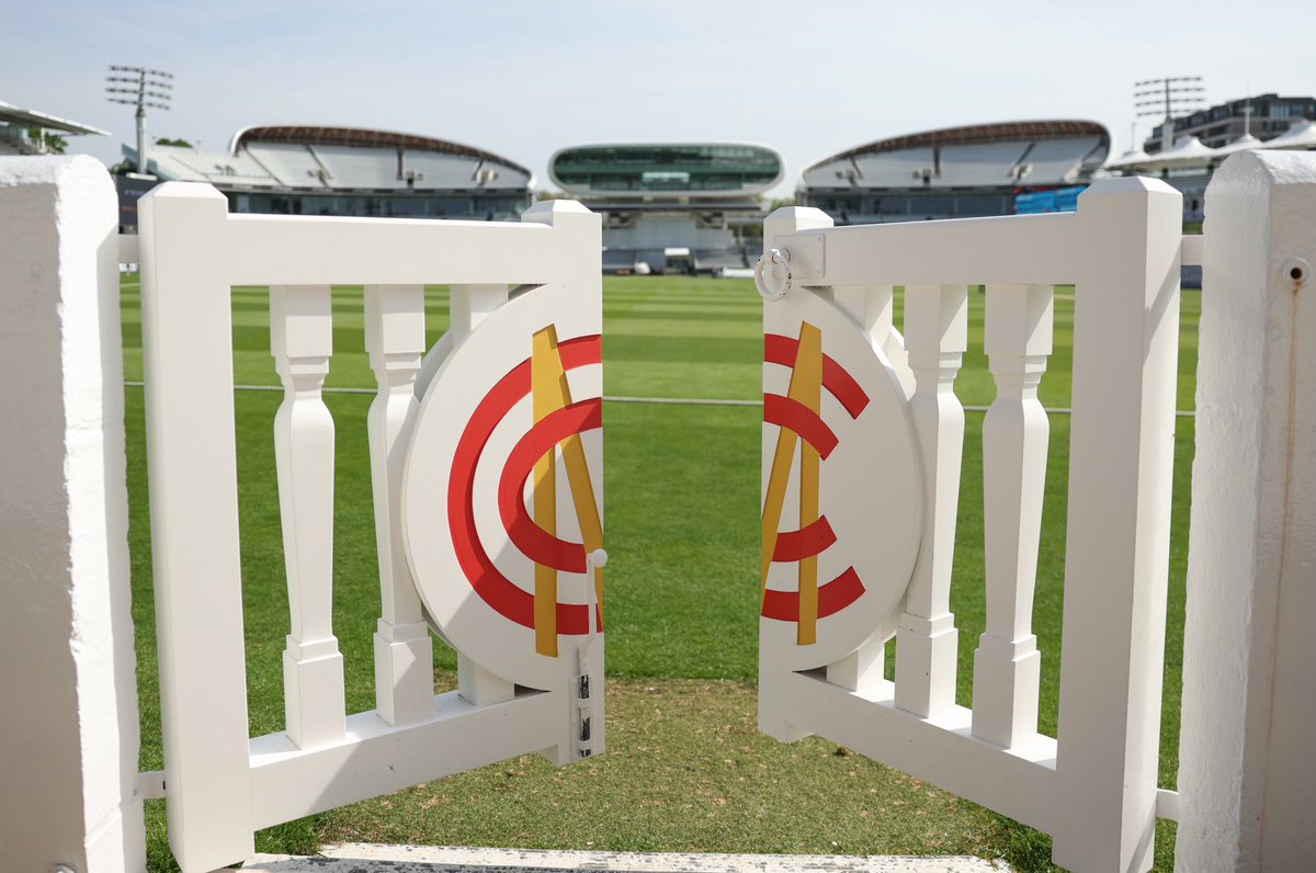 Entry to the outfield 😍 #LoveLords