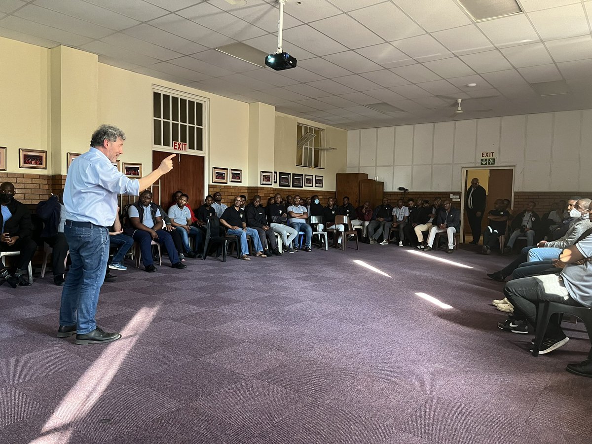 A workshop for seminarians by Seán-Patrick Lovett from @iadc_unigre at St. John Vianney Seminary in Pretoria on #CommittedToSafeguarding @rpollittsj @_SACBC @rpollittsj @bpbhubesi @DziubaStan @CardinalNapier @hans_zollner