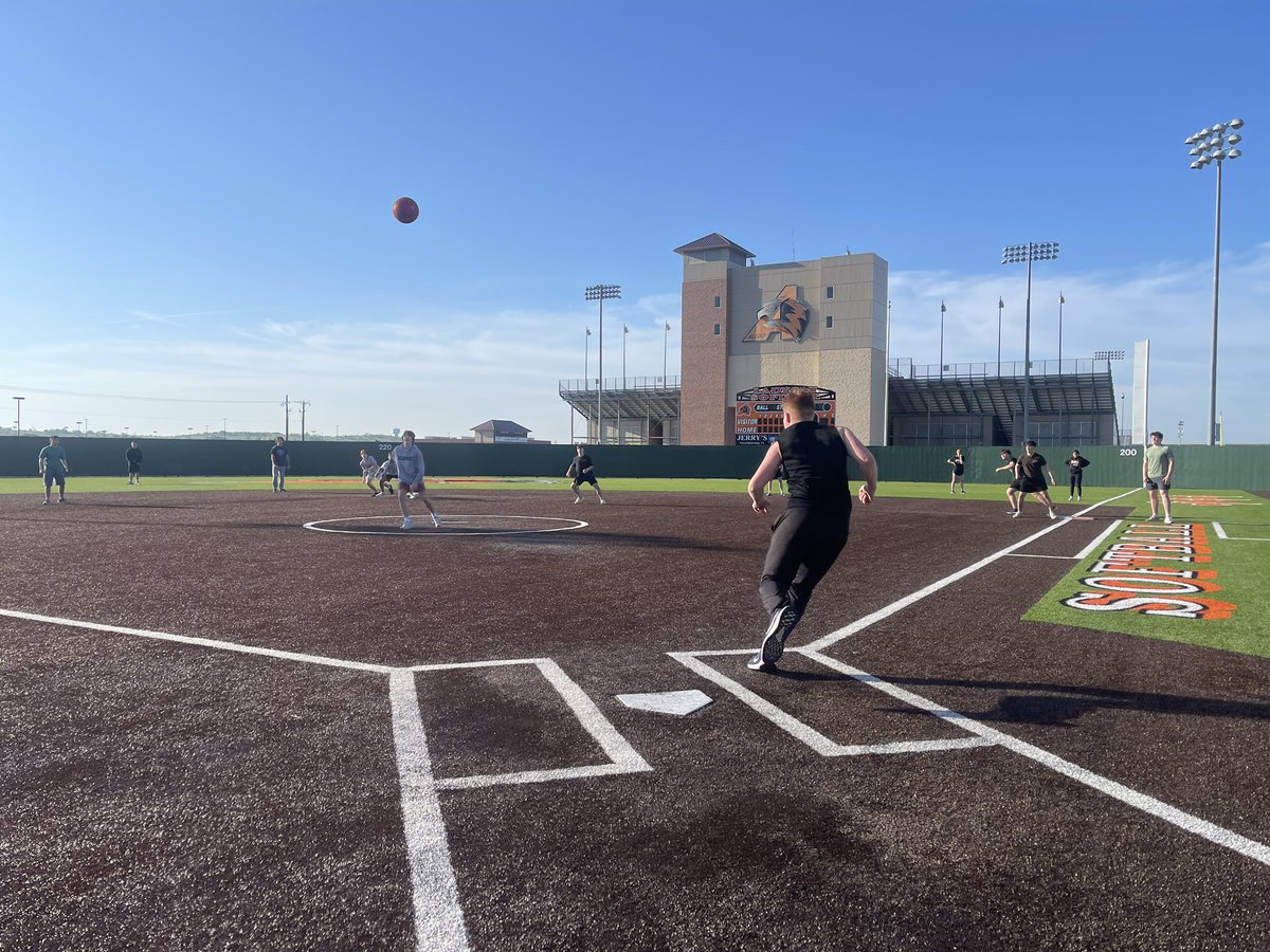 A little friendly competition to end offseason!