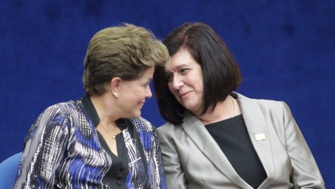 Essa é a nova indicada para ser presidente da Petrobras em uma imagem: