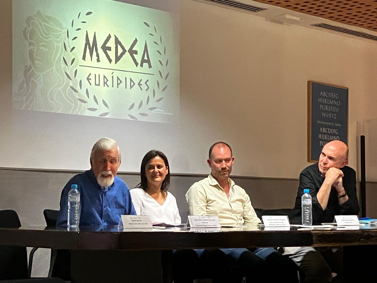 Presentación del libro y del documental sobre el radioteatro clásico en España de Carmen González en el museo de la Imprenta-Artes del Libro, acompañada del director, Fco. Marín Perellón, los directores de escena D. Rafter y C. Rodríguez, y el director del documental, R. Jimeno.