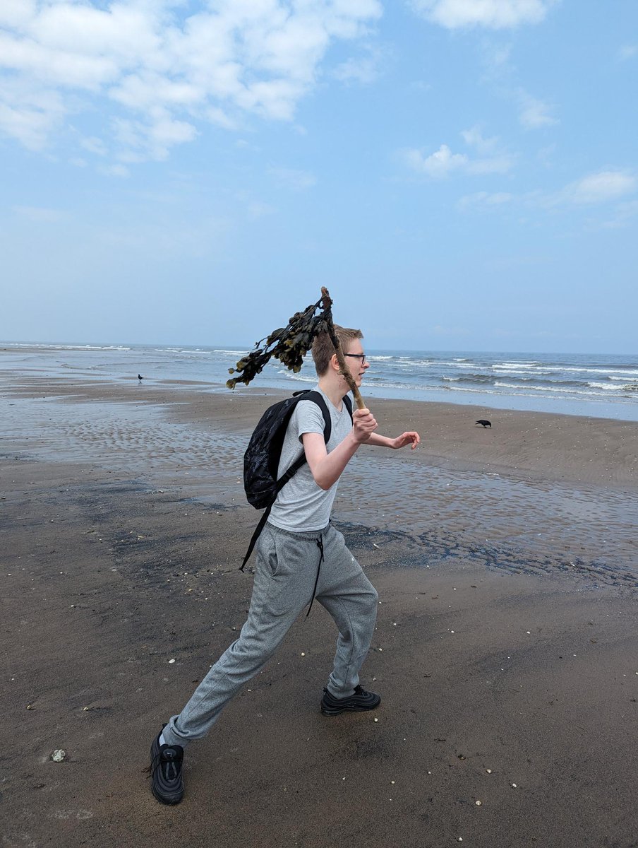 GorgieMillsHS's tweet photo. The pupils have used the map-reading skills, comprehending bus timetable skills and organisational skills to plan the outing to the Portobello beach today. The delicious ice-cream on the beach is the highlight. #WeAreCapable #LifeSkillsLearning #WeAreGorgieMills https://t.co/ldsYCY5GSR
