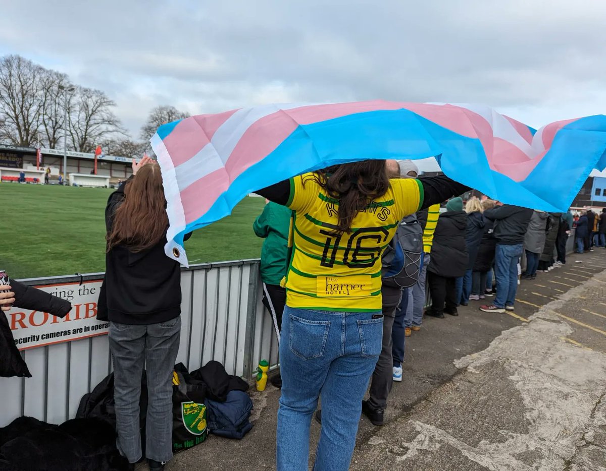 Happy 3rd birthday @HerGameToo!

My 3 campaign highlights so far:

💛 Community hero on an amazing dedicated fixture weekend with @NorwichCityFC and @NorwichCityWFC
💛 Meeting my new football family (@NicolNicholls)
💛 Being able to be a positive, visible trans force in football!