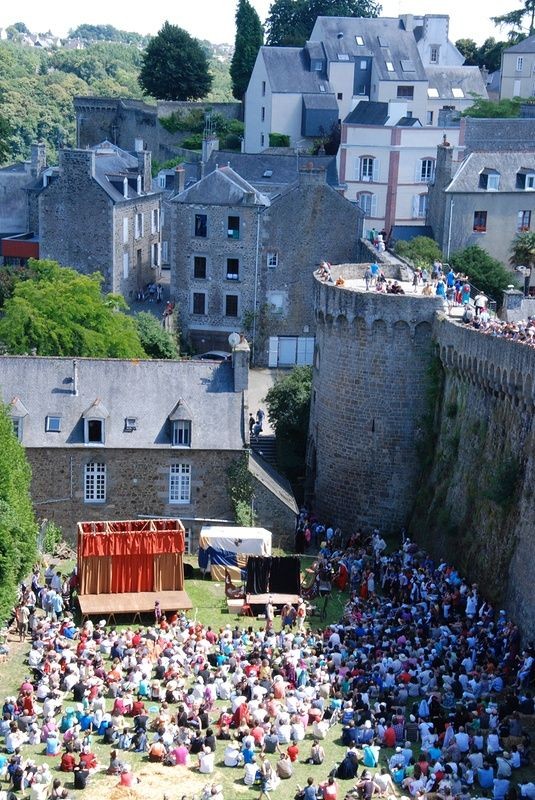 Fêtes a DINANT 🍀🍀🍀🍀🍀🍀🍀🍀