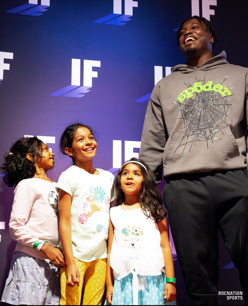 Last week, Andrew Thomas and Azeez Ojulari hosted families from Secaucus Parks & Recreation and the Boys & Girls Club of Newark for an advance screening of the movie “IF”! 📷: @RocNationSports