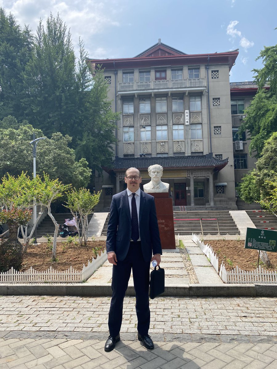 Visited Shandong University last week to discuss research. You can read more here: qlyxb.sdu.edu.cn/info/1195/1623…