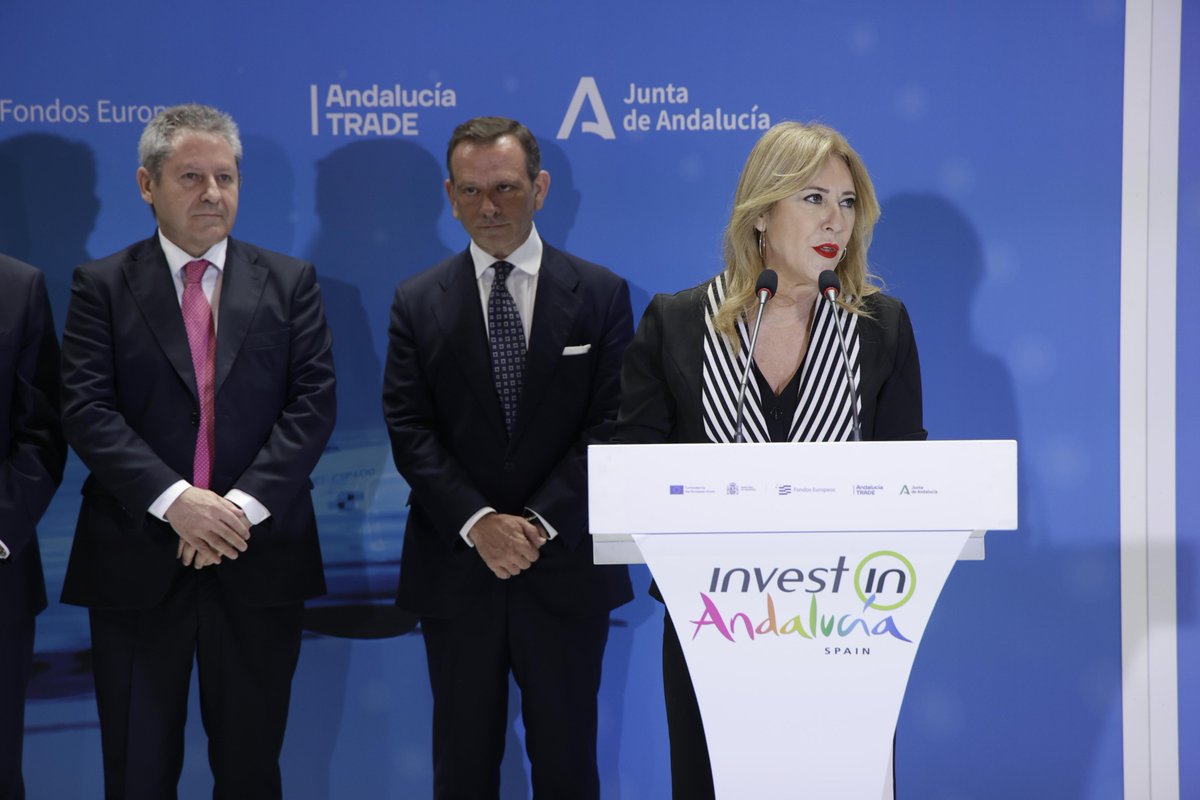 @CarolinaEspanaR , Minister of Economy, Finances and European Funds and President of @trade_andalucia inaugurated this morning #ADMSevilla24. This is an appointment with which “#Seville and #Andalucía become the epicenter of the Spanish and European aerospace industry'.