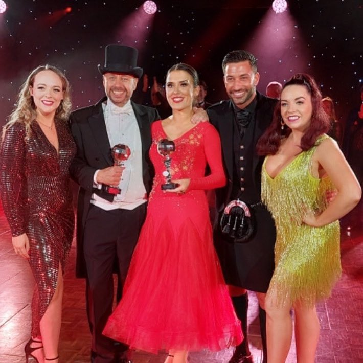A huge glittery CONGRATULATIONS to @skillsdevscot Careers Adviser Shireen Fyffe (centre) 💃 who, along with dance partner Jason, has won #InvernessStrictly 2024! Along with @highlandhospice, Shireen has helped to raise hundreds of thousands £££ for charity. ✨🤩⭐️