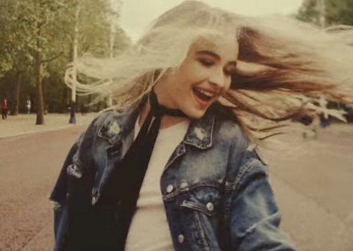SpotifySC's tweet photo. ‘skinny dipping’ has surpassed ‘On Purpose’ and is now @SabrinaAnnLynn’s 26th most streamed song on Spotify.

— 46,449,895 total streams. https://t.co/dJbfTr6Ev7
