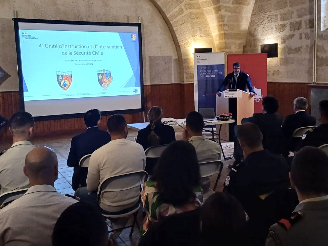 DG_SecCivile's tweet image. 📍 Merci à l’ensemble des personnels et des militaires mobilisés pour que la 4e Unité d’instruction et d’intervention de la Sécurité civile prenne vie sous nos yeux, ici, à #Libourne ! Très fier de voir cet engagement présidentiel se concrétiser cet été.