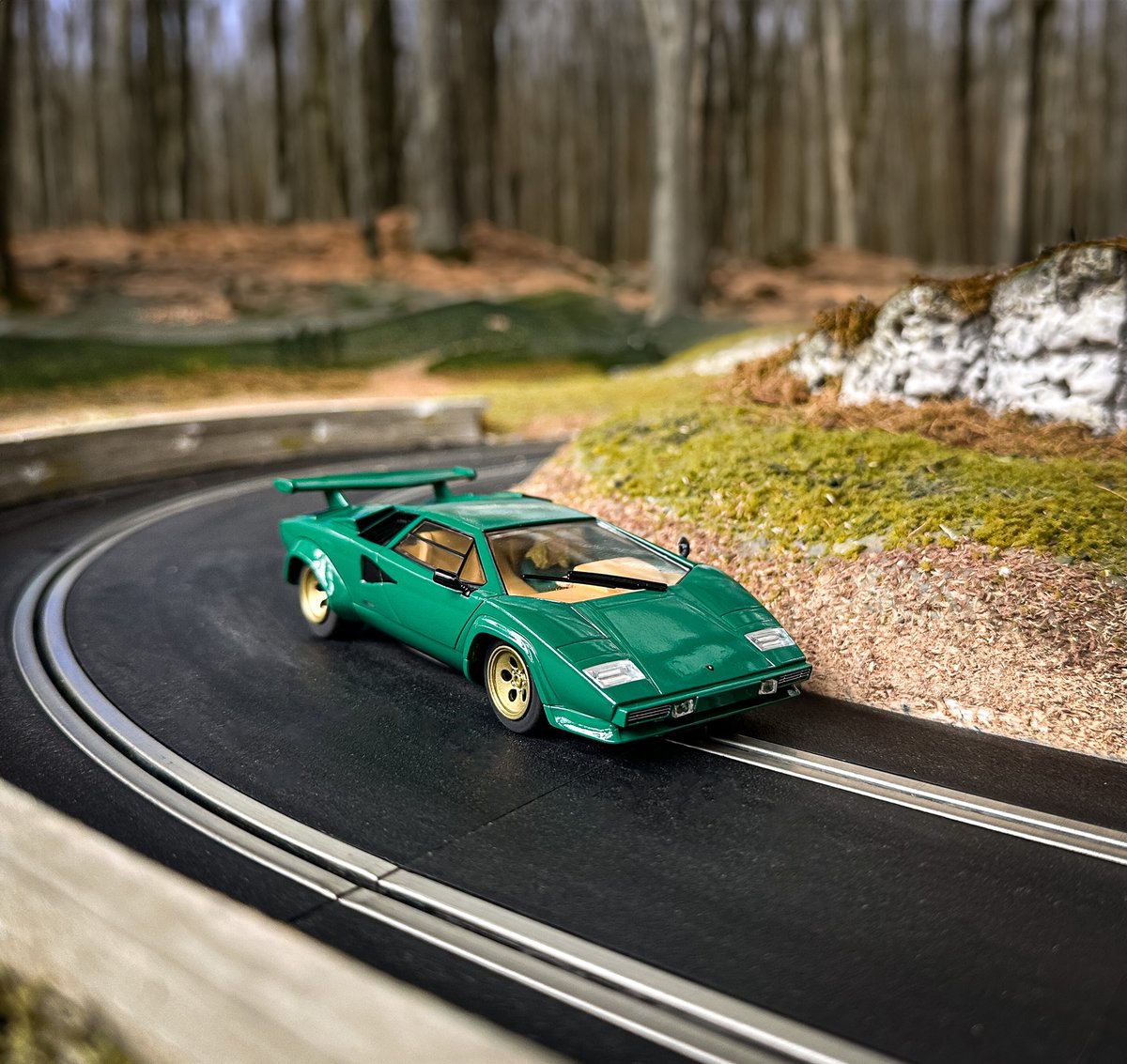Have you got your hands on the new green Lamborghini Countach? If not, you’re missing out! Add this stunning car to your collection here 👉 bit.ly/43zenAT