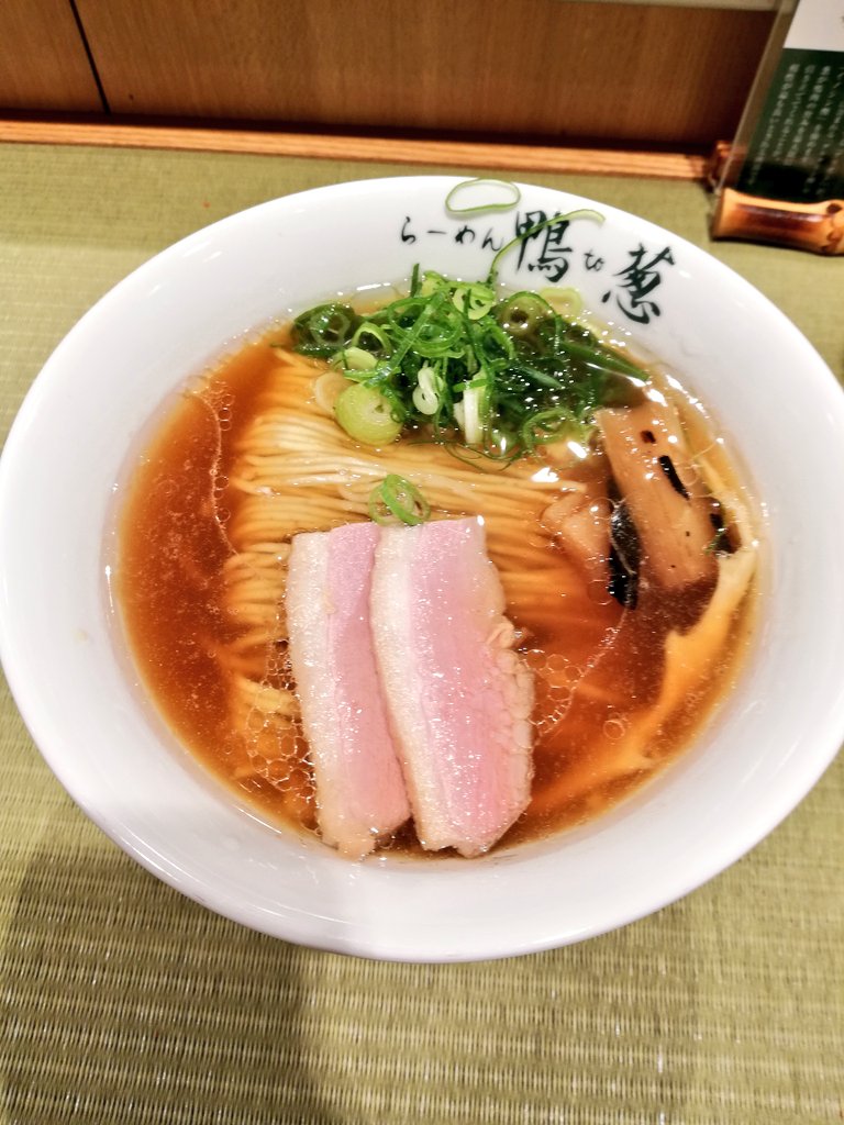 イイトルミネ新宿にある「ラーメン鴨to葱」🍜
麺はコシがあって食べごたえがあり、スープもめちゃくちゃ美味しかったです☺️