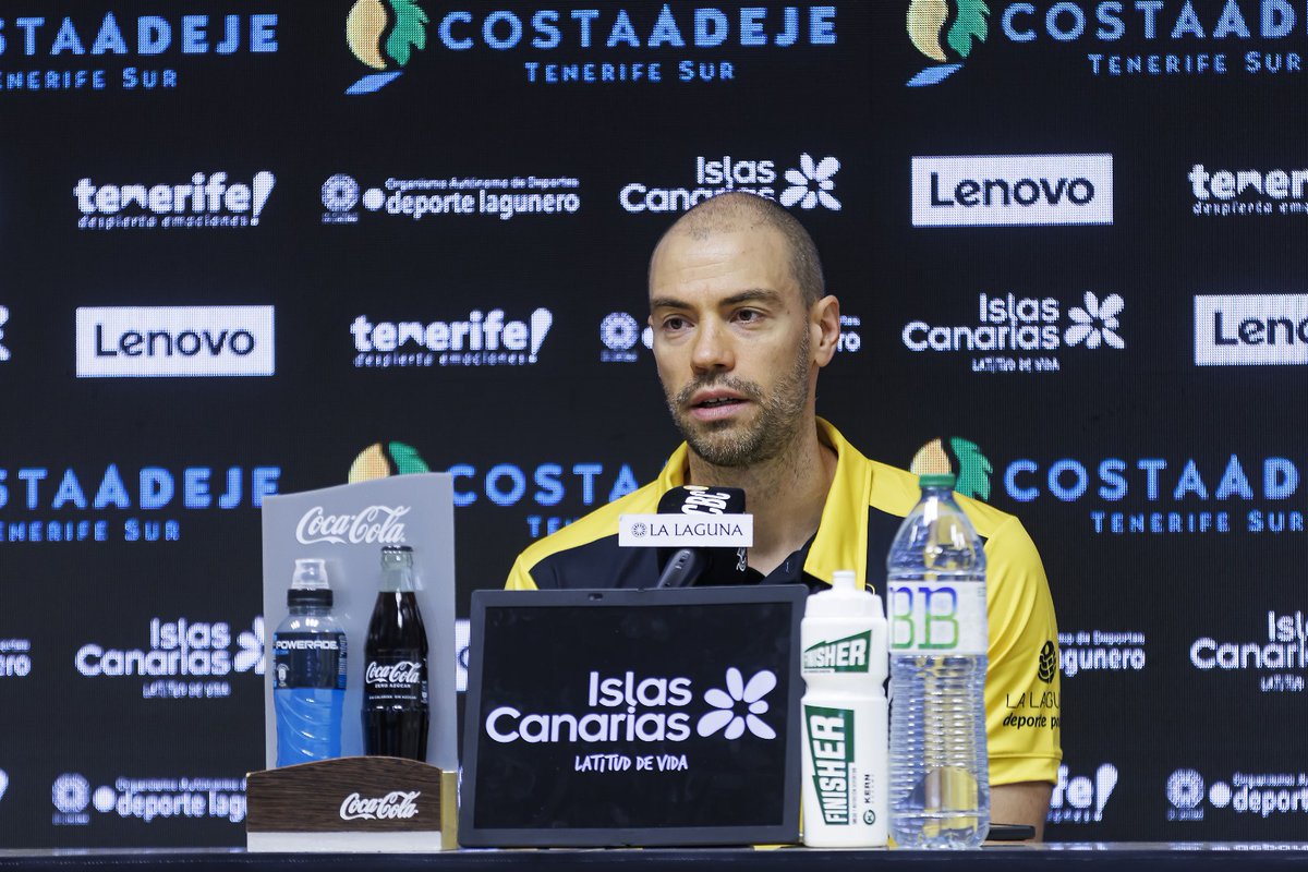 🎙️Oliver Stević: “Quiero agradecer al club por confiar en mí para echar una mano para este tramo de la temporada”. #VamosCanarias 💛🖤 #TeToca 🌟 @costa_adeje