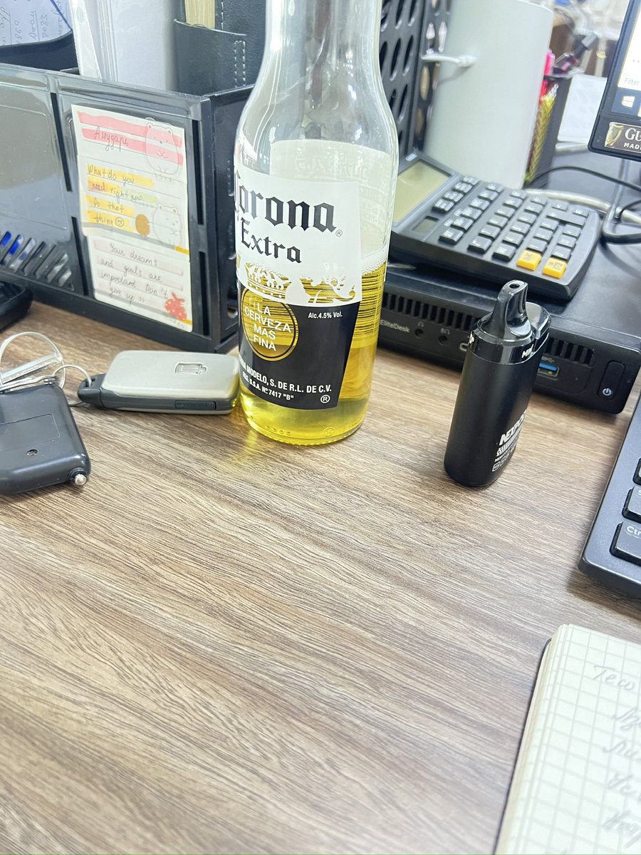 Зөндөө удаан л ажил дээр хадгаллаа ам цангаад байхаар нь яачлаа .. одоо яахуу 😂