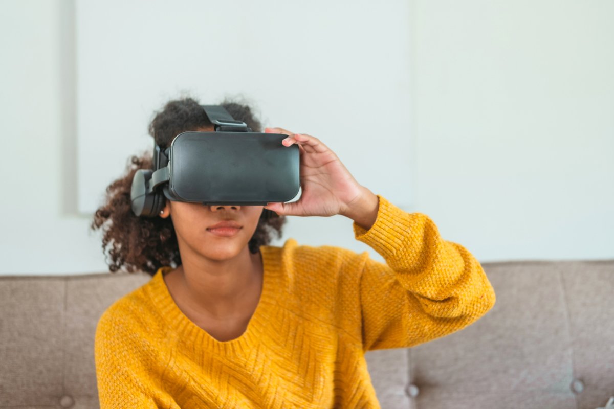 NIHR Bristol Biomedical Research Centre (BRC) (@bristolbrc) on Twitter photo 🥽#VR could be used as part of eating disorders treatment.
<a href="/drbould/">Dr Helen Bould</a> <a href="/MariRoseKennedy/">Mari-Rose Kennedy</a> @lisamaythomas <a href="/LucyABiddle/">Lucy Biddle</a> et al. interviewed people with lived experience + clinicians
Read their new paper published in <a href="/JMIR_XR/">JMIR XR and Spatial Computing</a>
News tinyurl.com/3vppsuf2
Paper tinyurl.com/ms8f86h9 🥽#VR could be used as part of eating disorders treatment.
<a href="/drbould/">Dr Helen Bould</a> <a href="/MariRoseKennedy/">Mari-Rose Kennedy</a> @lisamaythomas <a href="/LucyABiddle/">Lucy Biddle</a> et al. interviewed people with lived experience + clinicians
Read their new paper published in <a href="/JMIR_XR/">JMIR XR and Spatial Computing</a>
News tinyurl.com/3vppsuf2
Paper tinyurl.com/ms8f86h9