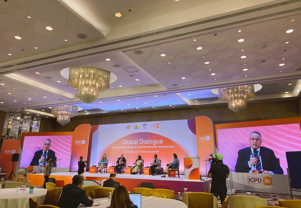 Attending day 1 of the #ICPD30 Global Dialogue on #Demographic diversity in Dhaka, #Bangladesh 🇧🇩Our Neil Datta spoke about demographic resilience in contexts of low #fertility. @UNFPA