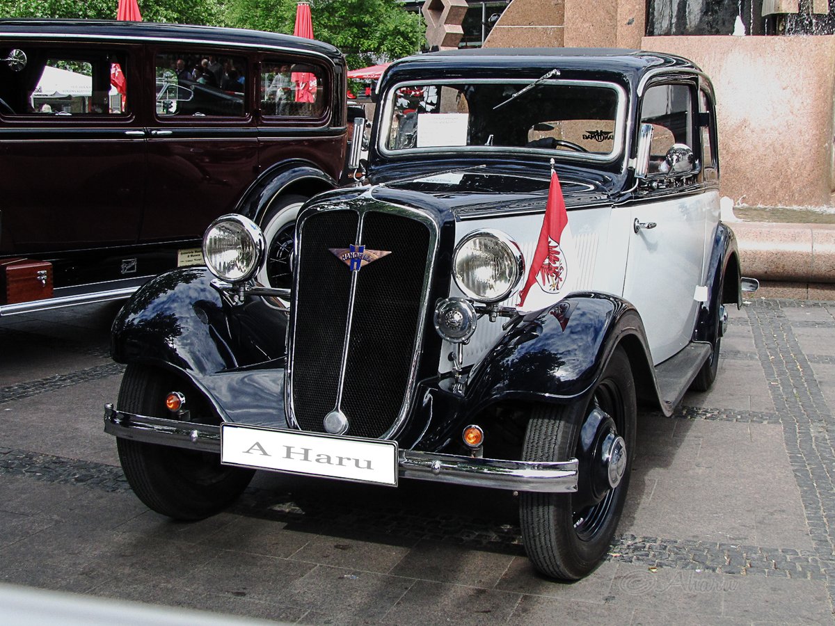 aharu42's tweet photo. Wednesday  15 May Today’s Daily Picture Theme is ‘Distinctive   
RT or reply with your own photo   

Hanomag I think beside her was a Rolls-Royce. 
But hey, who wants a Rolls-Royce when you have a Hanomag, right? #photography #oldies #cars https://t.co/4xEwEfDBXP