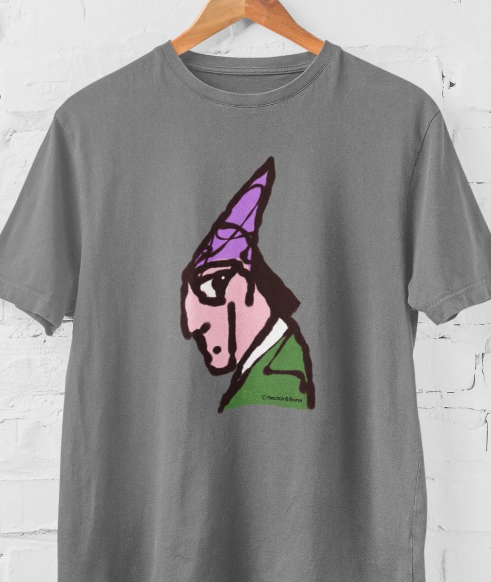 Our Wizard art on a T-shirt will leave you spellbound ✨🪄 #wizard #tshirtstore hectorandbone.com/products/wizar…