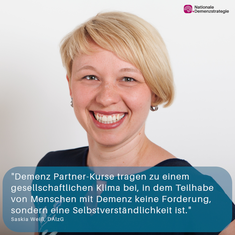 Singen im Chor, ein Sonntagsgottesdienst oder der Gang zum Bäcker - all das klappt auch mit Demenz. Damit Menschen mit Demenz Teil der Gesellschaft sind, braucht es Aufklärung, Netzwerke und demenzsensible Räume! Für die Nationale #Demenzstrategie haben sich viele Akteure🧵 (1/6)