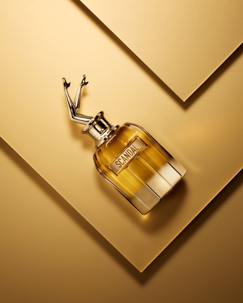 A gold jewel to make you shine all night long. More on: bit.ly/43nwCJi Photo credits: Lee Wei Wee and Marçal Vaquer. Talent credits: Alicia Gutiérrez. ​#BeScandal #JeanPaulGaultier #jpgperfume