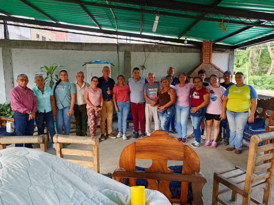 #14Mayo Juramentación del enlace de la Comisión Técnica Electoral del Mcpio San Casimiro, Aragua, dónde participamos dos activistas de cada partido del Comando por Venezuela. Información e imagen de ntro apreciado compañero Omar Montañes, Sect Gral Mcpal. #ConVzla #ConEdmundoGU