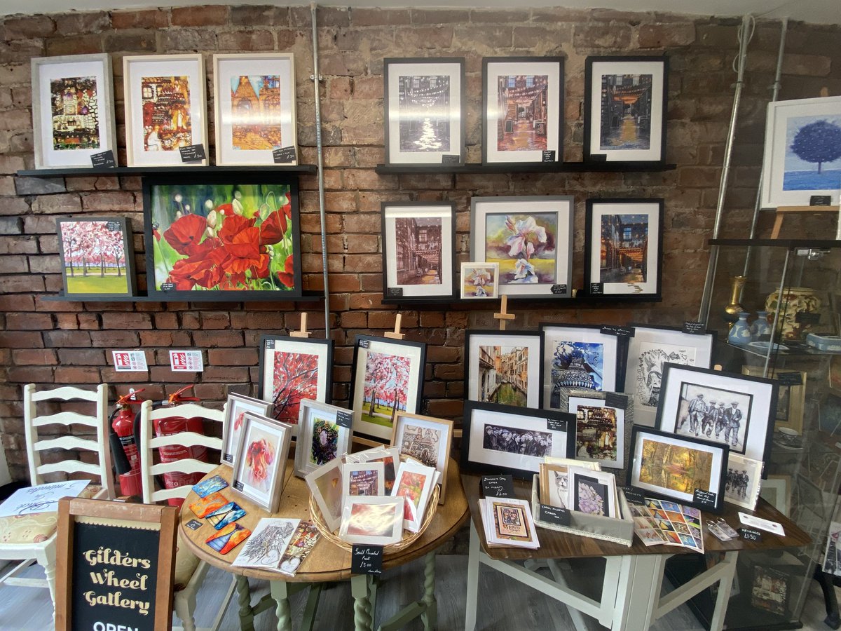 When visiting Middleport Pottery have you stepped over the road & visited Harper Street? Home to “The Way We Lived at Harper Street Exhibition, and the creative talent of Muddy Publishing Ltd, Gilders Wheel Gallery, LoveKnott Creations and Nickiebees Cupcakes