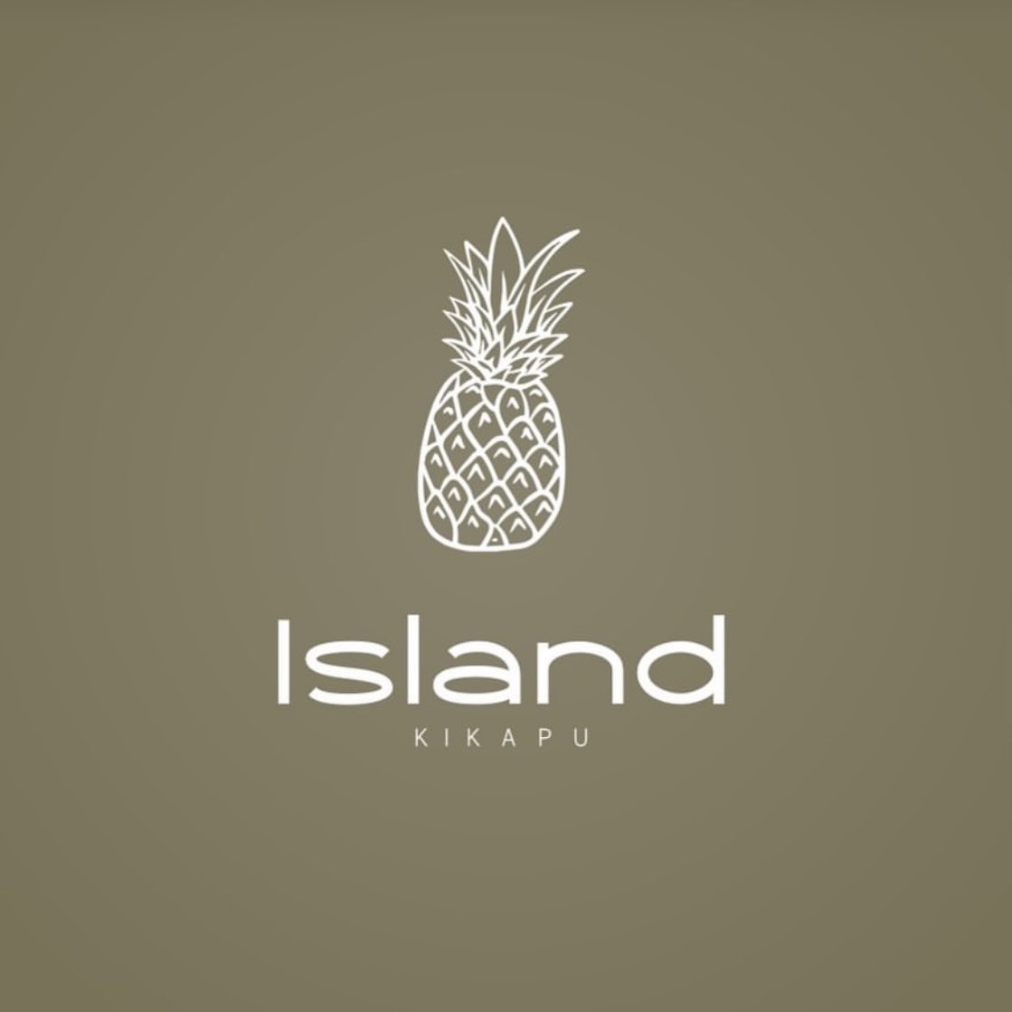 #DesignerSpotlight @IslandKikapus
Island Kikapus, brings you unique baskets that merge luxurious fashion and style. We’re excited to welcome them to Nairobi for the East African Textile and Leather Week 2024 @_eatlw. Join us from May 23-25 at the @saritexpocentre_sec #RunwayKenya