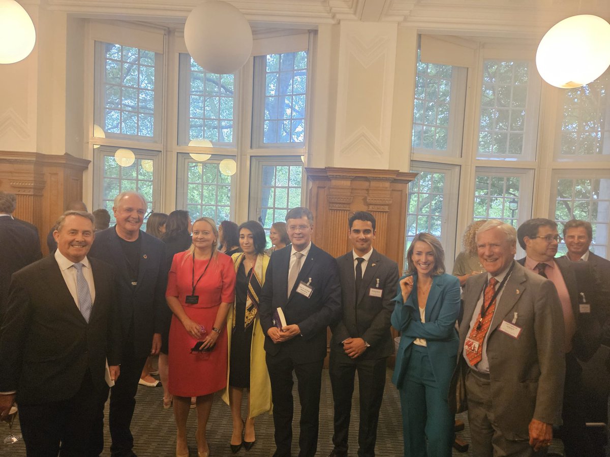 Inspiring Book Launch 'Capitalism Reconnected', organized by the Netherlands British Chamber of Commerce in London, with Lord Taylor of Holbeach, Lyne Biewinga, moderators Fleur Launspach and Peter Foster and speakers Robert Falkner, David Henig and Liam Halligan. Great event!