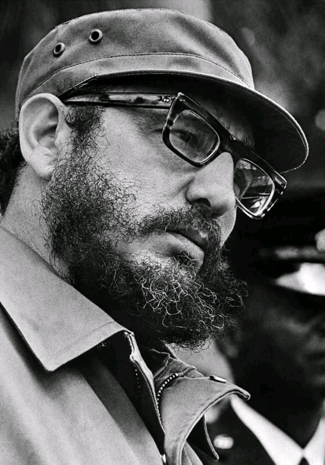 'Estamos conscientes de que el futuro de nuestra Patria solo puede ser fruto de nuestros sacrificios, de que hoy tenemos que ajustarnos a los que tenemos, a nuestras posibilidades'. #FidelPorSiempre #IslaRebelde #UnidosXCuba