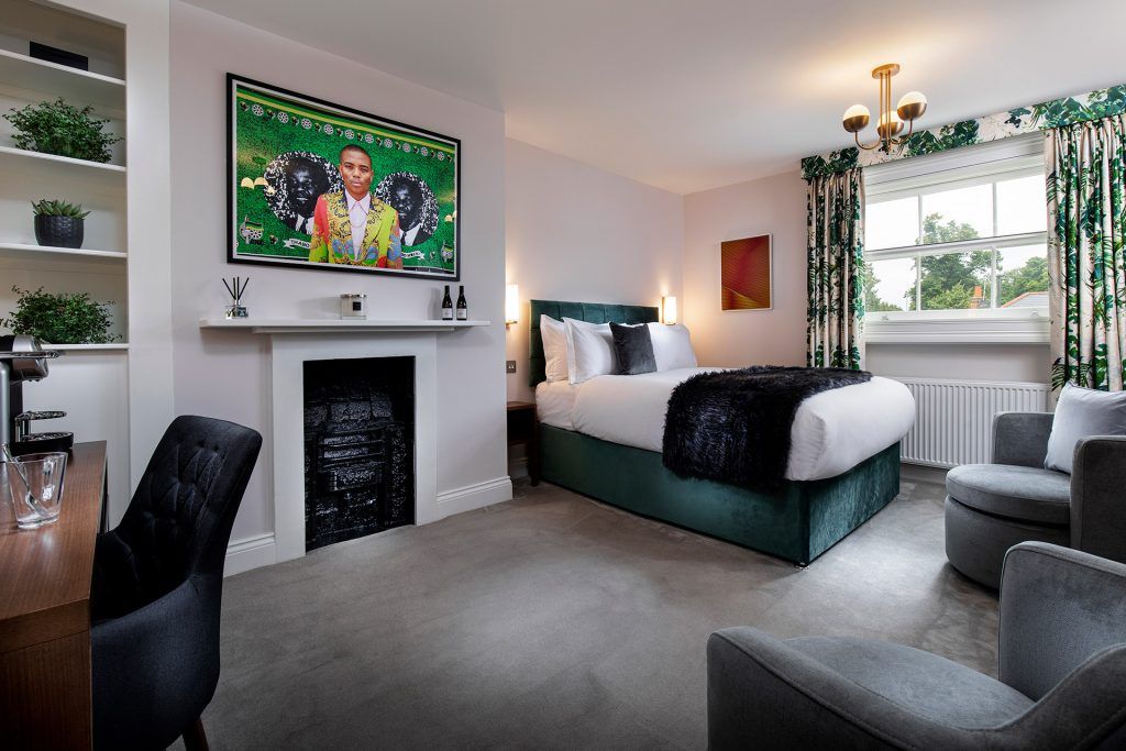 ❤️ ''Quiet, clean, comfortable, modern room, thoughtfully appointed. Welcoming staff, excellent dining experience at both breakfast & dinner. Highly recommended.' ❤️ thebandbdirectory.co.uk/14746 #Hotel #Accommodation #Restaurant #GuestReview #Family #Luxurious #EastMolesey #Surrey