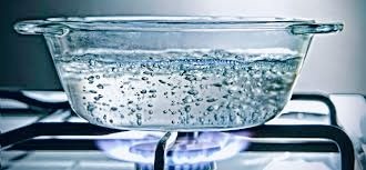 Did you know that boiling water at the rollimg point aid in removing: Rotavirus, Giardia, Hapatitis A, Salmonella bacteria and some strains of E.coli? Drink boiled water have a healthy body. @WHORwanda
#healthybody