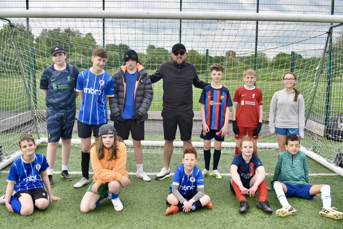 💙 We had a special visitor to our @ChesterFC Junior Pan-Disability Football session this week with Blues boss Calum McIntyre popping in to meet our participants!