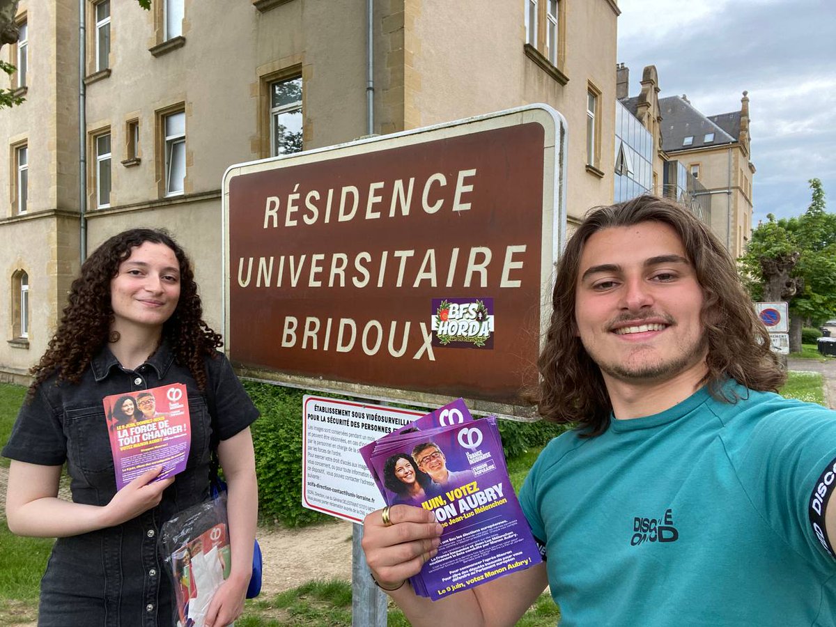 Bon accueil des étudiant•es hier au porte à porte à Bridoux 🤗 Des jeunes soucieux de leur avenir avec la conscience que pour tout changer il faut voter #UnionPopulaire le #9juin ✊️